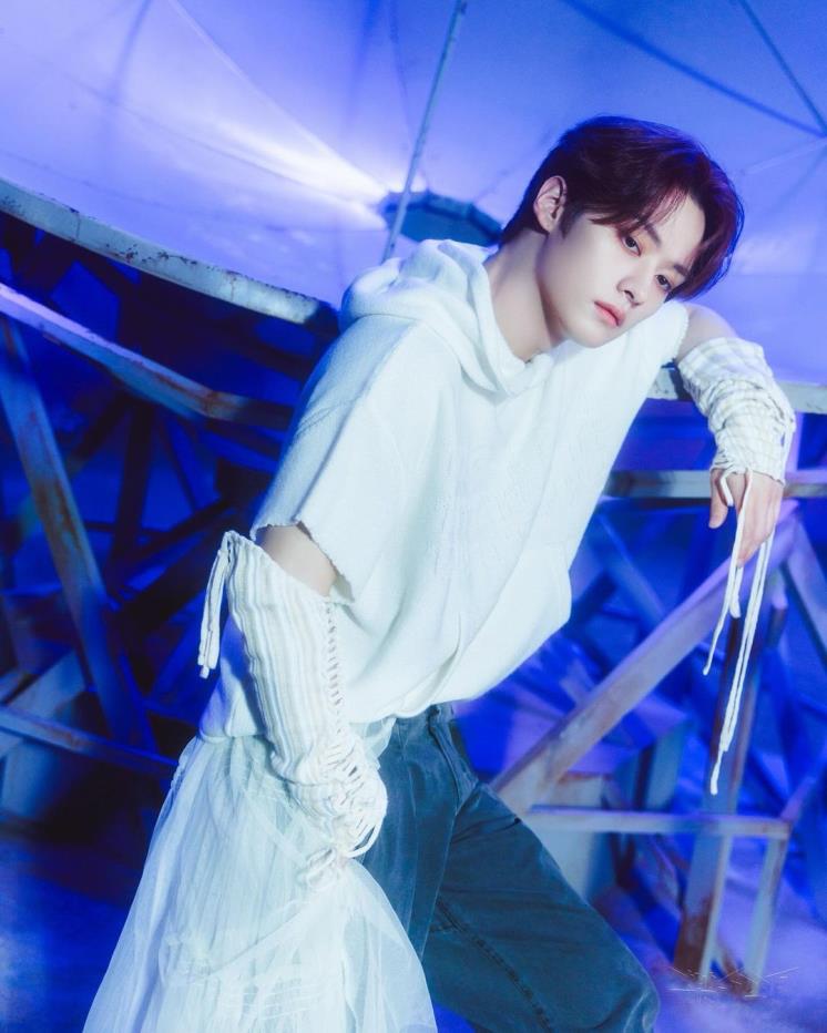 @realstraykids