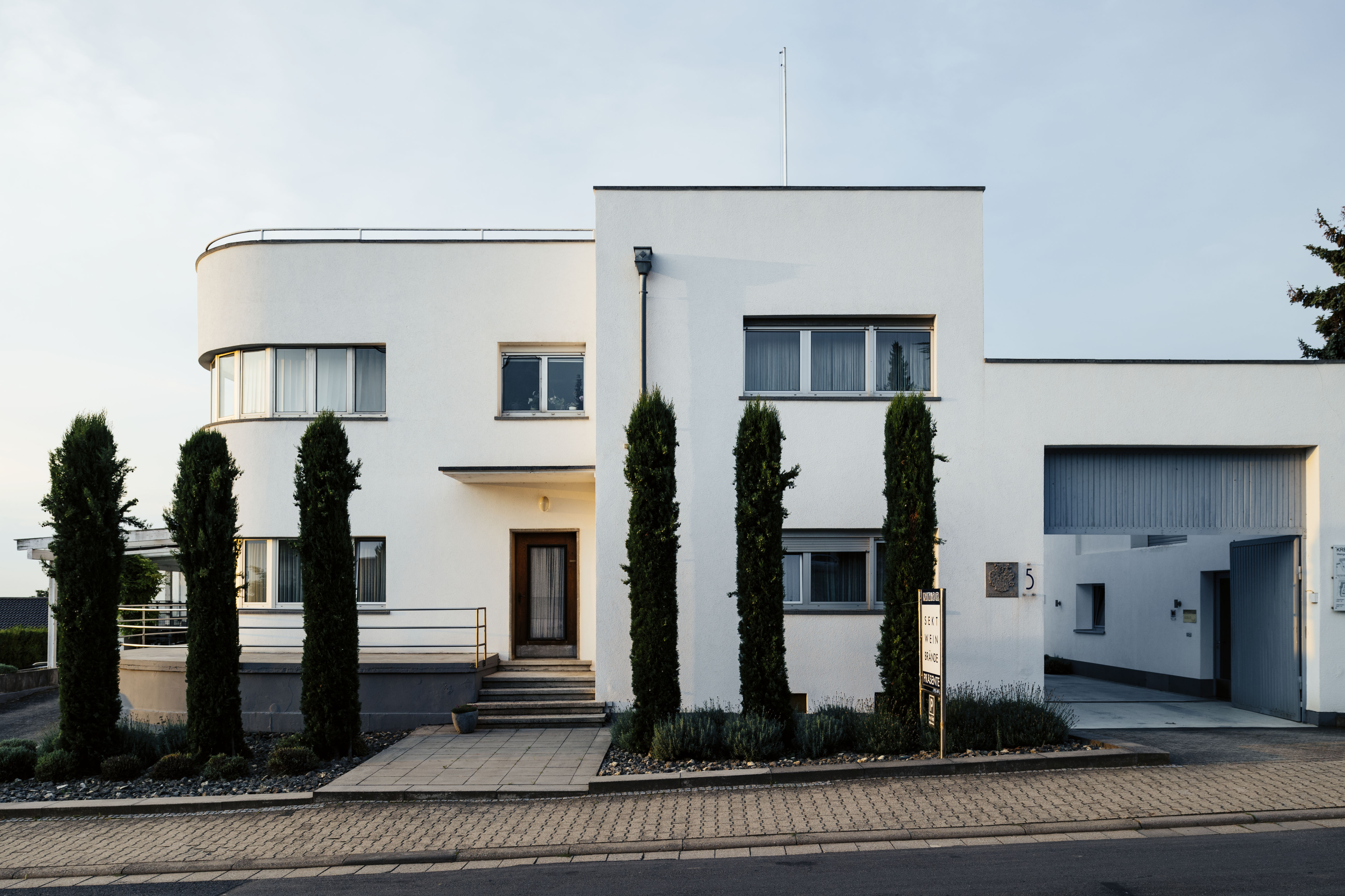 Weingut / Vineyard Kreutzenberger (1929/30), Architekt / architect: Otto Prott Photo: © Tillmann Franzen, tillmannfranzen.com