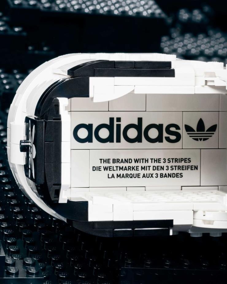 @lego