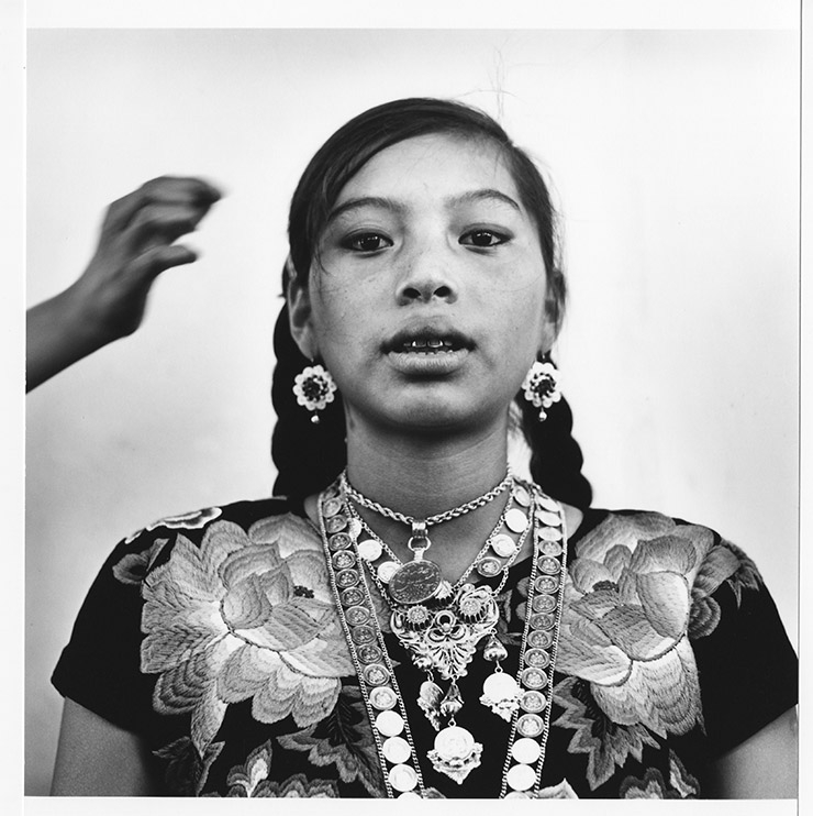 Mujer zapoteca, Tonala, Oaxaca, 1974, Tirage gelatino-argentique Silver gelantine print ⓒ Graciela Iturbide