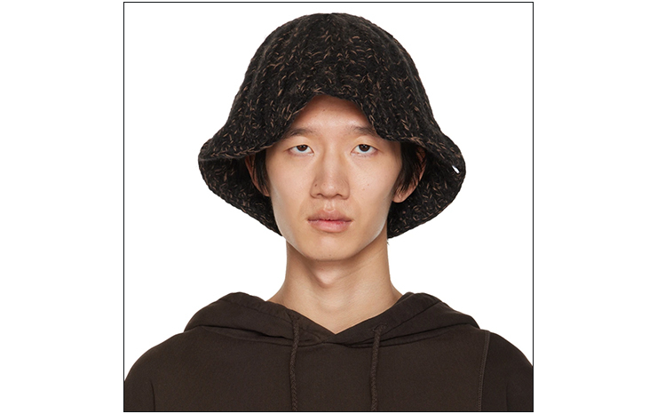 MM6 메종 마르지엘라 & 브라운 니트 비니, $315 USD