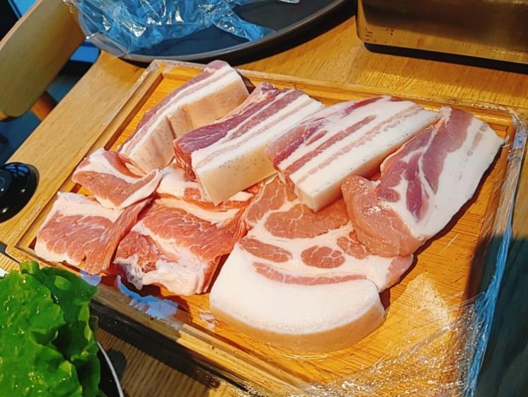다다익고정육점식당