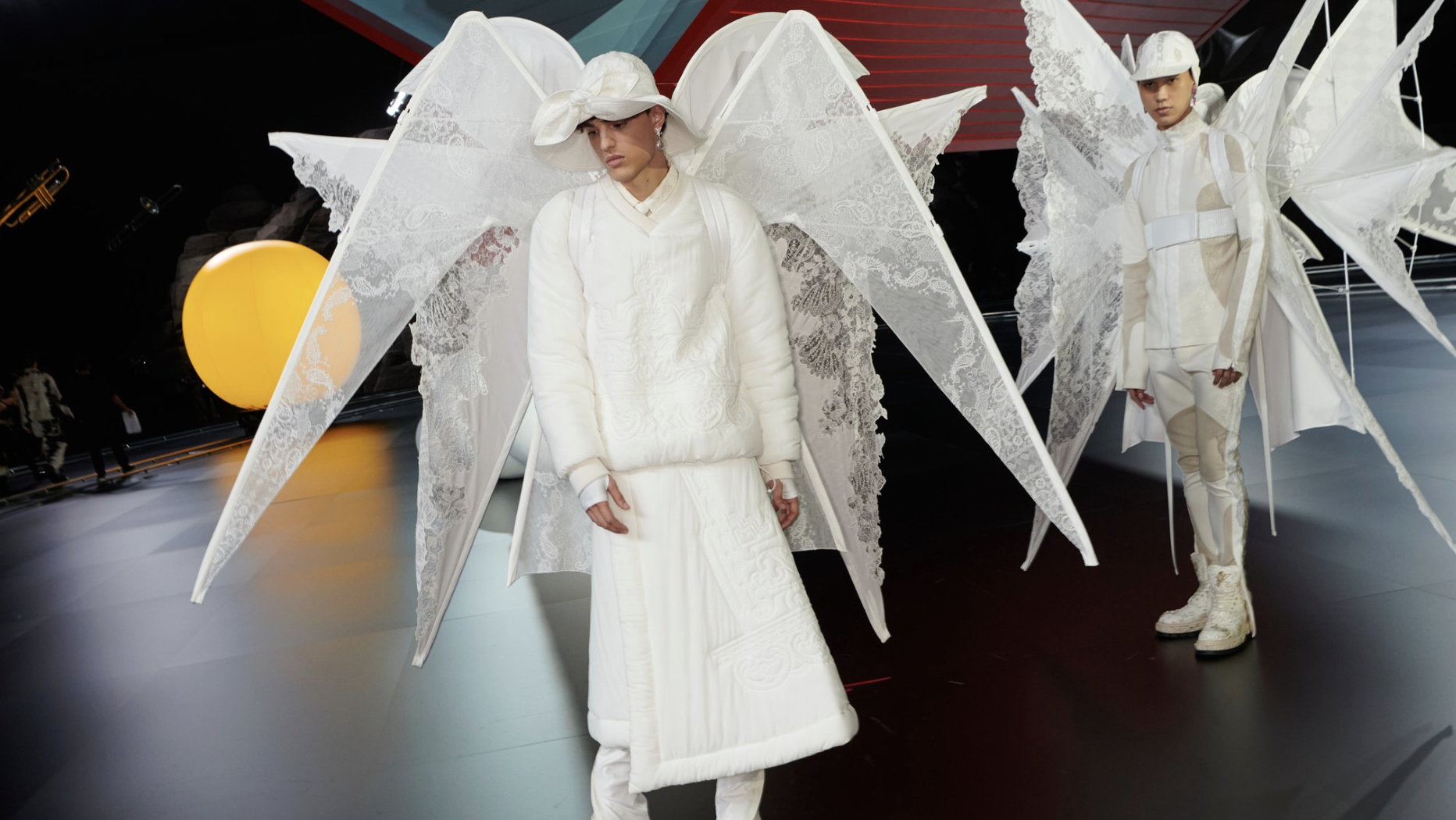 루이비통 22 FW 남성 스핀 오프 쇼 스테이지