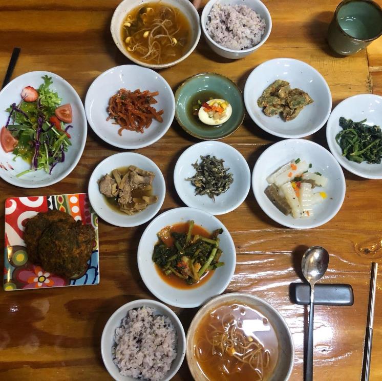 밥과 술이 있는 풍경
