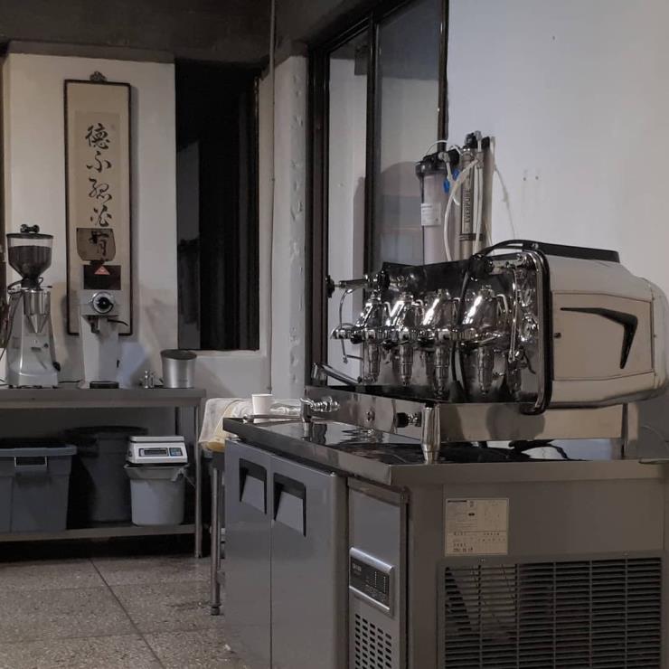 @leesarcoffee