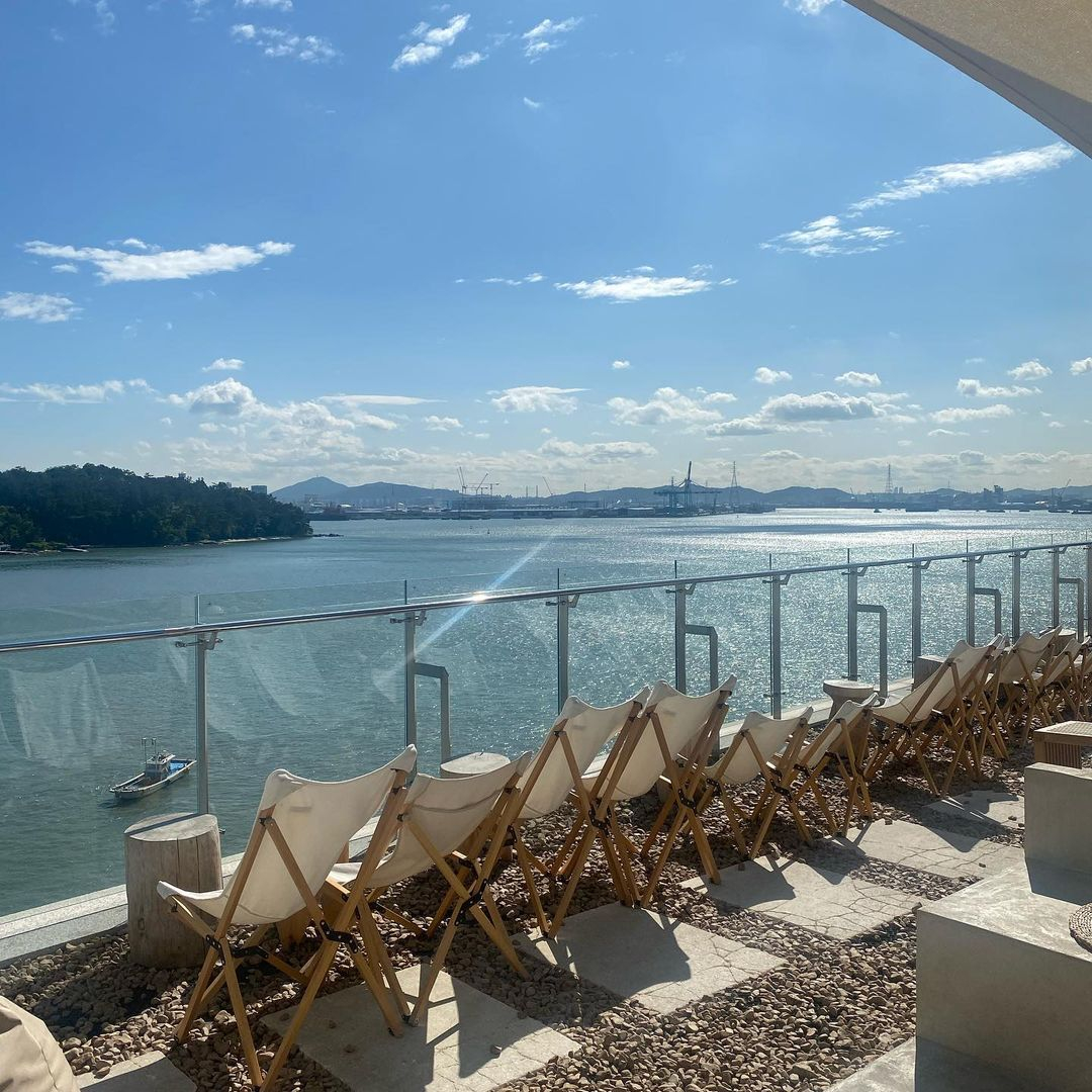 @terrace.in