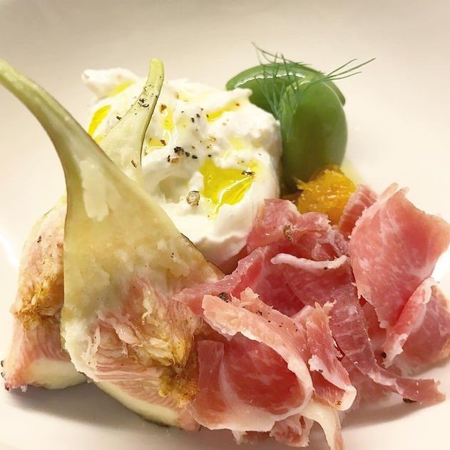@minu.c_dining