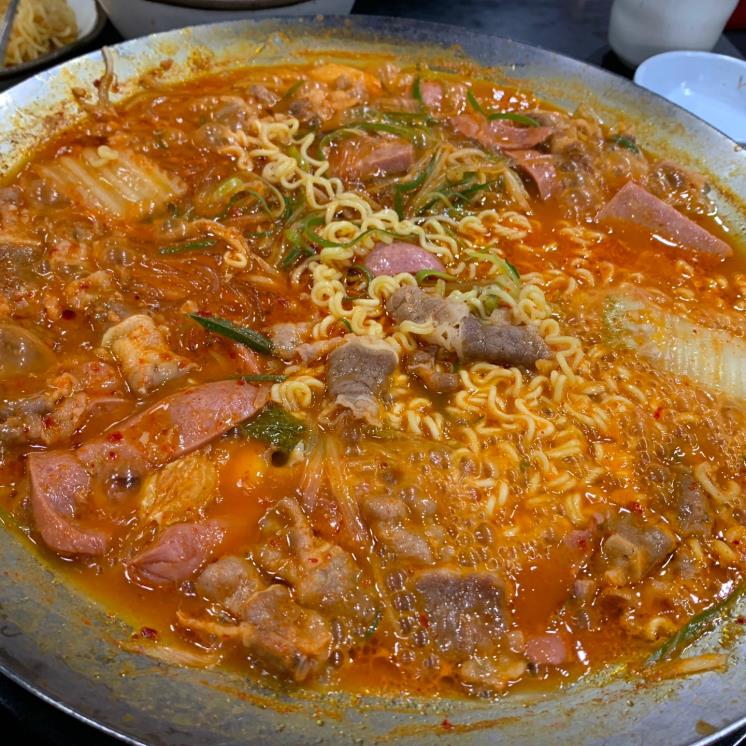 신의주부대찌개 시청점