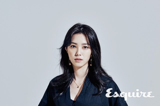 강지영 JTBC 아나운서 - 에스콰이어 코리아