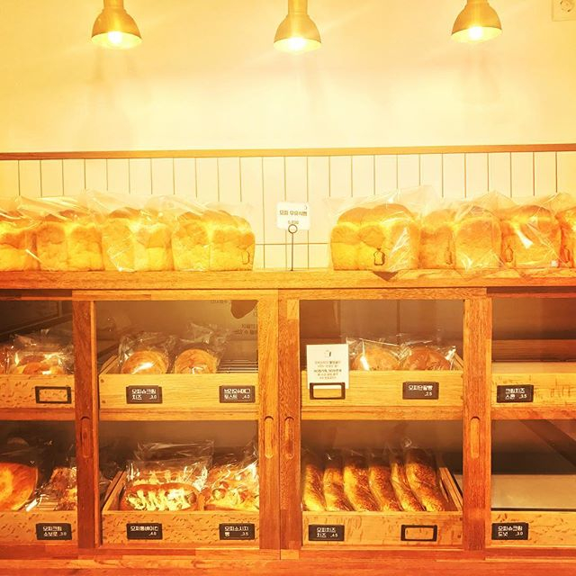 @mochimochibread(옥수점), @mochimochi_gangnam(역삼점)