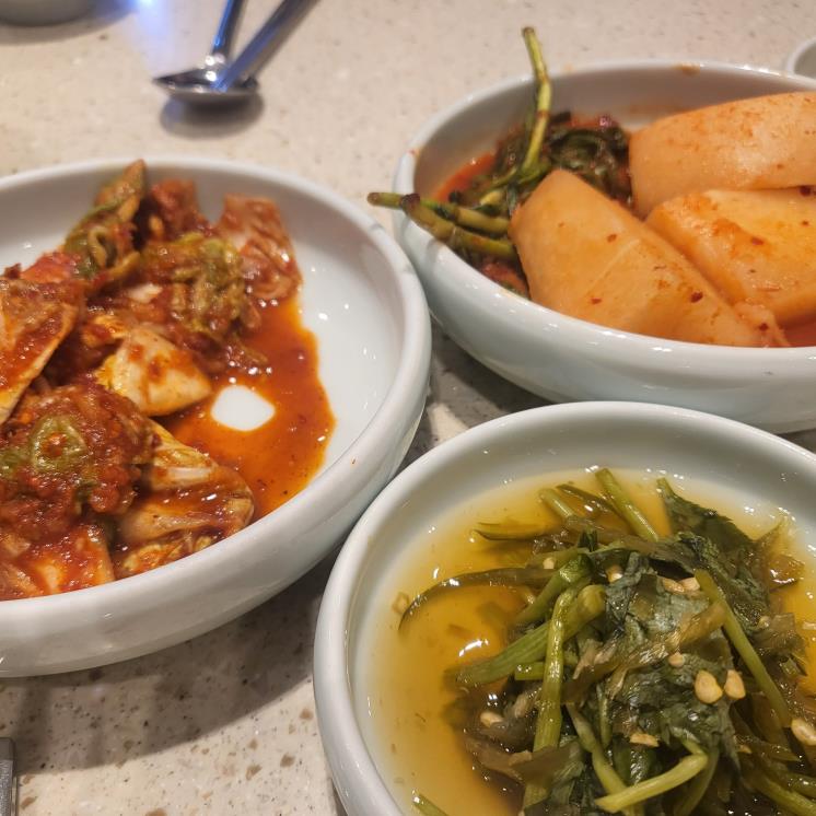 엄용백 돼지국밥 종각점