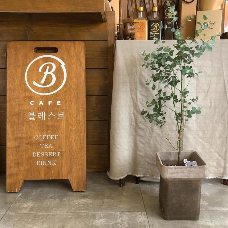 @cafe_blest