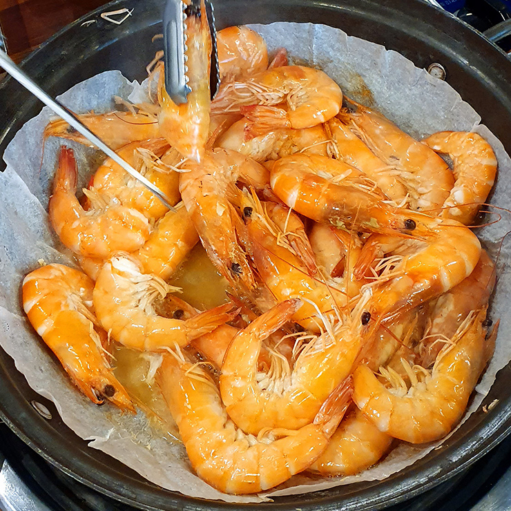 창우수산 활새우직판장