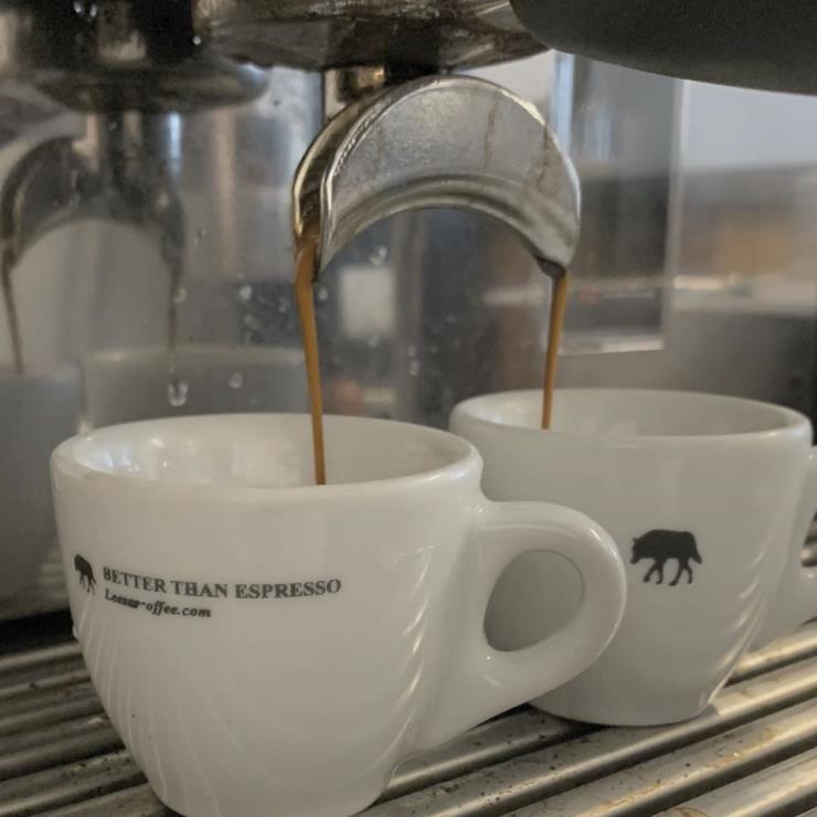 @leesarcoffee