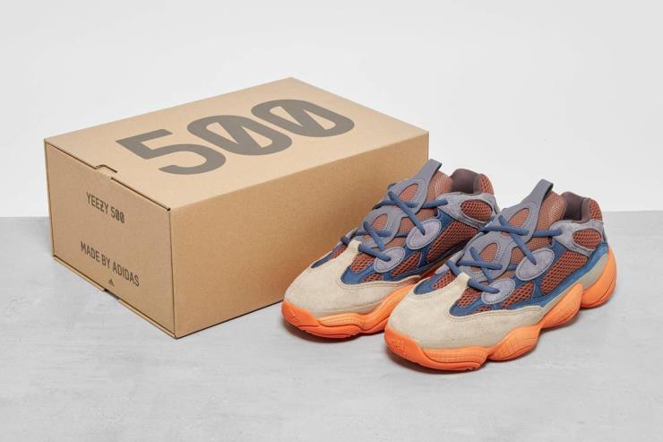 아디다스 YEEZY 500 'Enflame' 5월 출시 임박