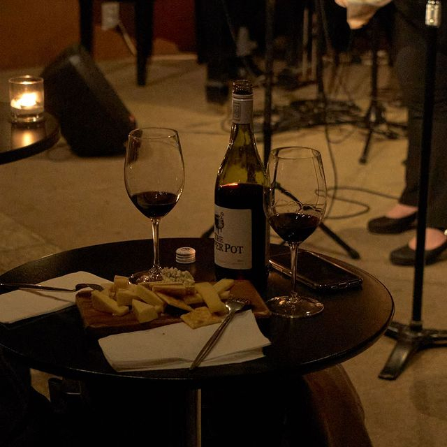 @positive_zero_lounge