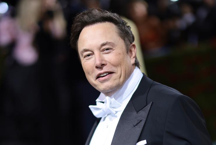NEW YORK, NEW YORK - MAY 02: Elon Musk attends The 2022 Met Gala Celebrating ″In America: An Anthology of Fashion″ at The Metropolitan Museum of Art on May 02, 2022 in New York City. (Photo by Dimitrios Kambouris/Getty Images for The Met Museum/Vogue)