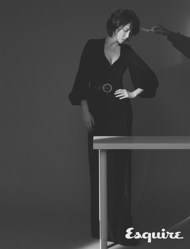 빈티지 가운 드레스 에스까다. 구두 크리스찬 루부탱.