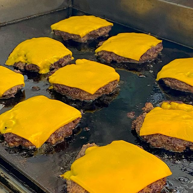 @moon6burger