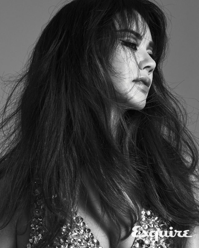 쥬얼 장식의 미니드레스 21드페이.