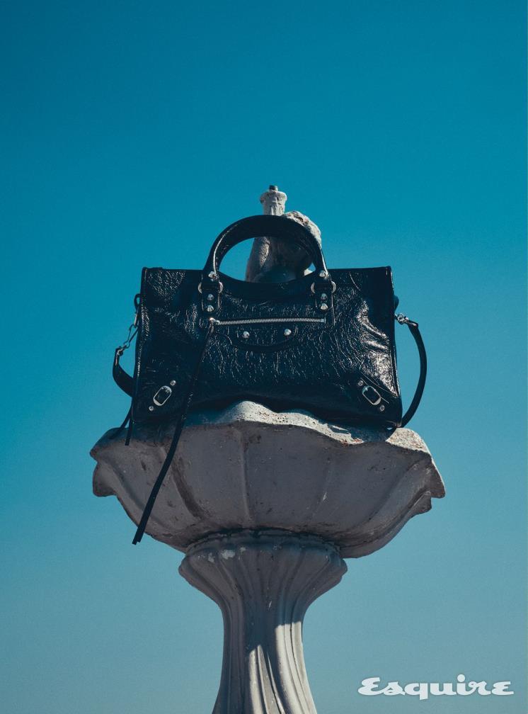 아레나 레더 르 시티 백 가격 미정 발렌시아가.