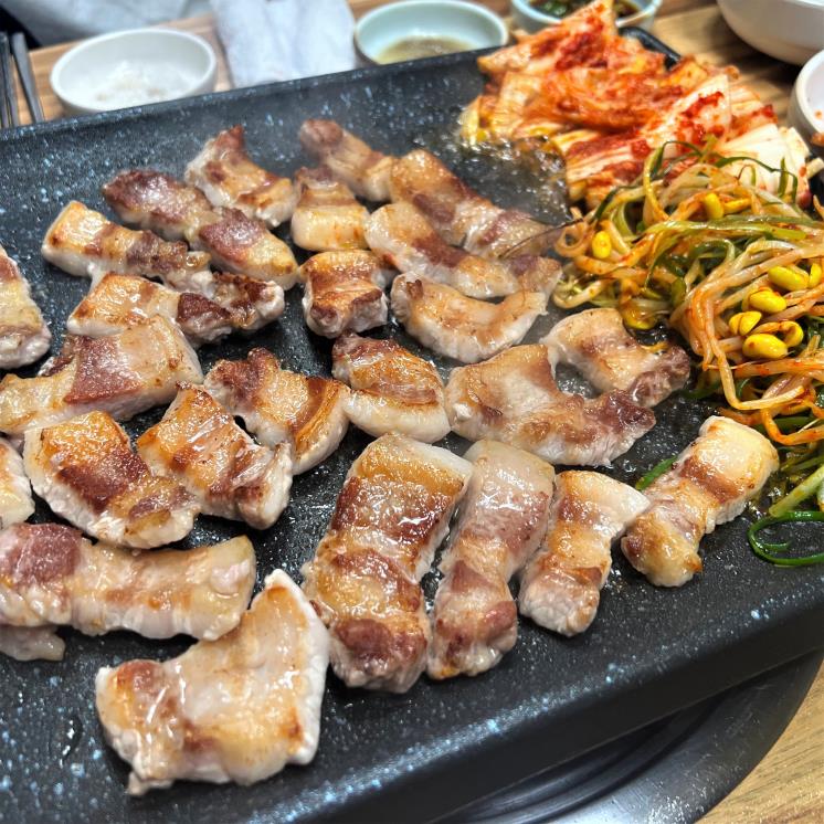 신사강정육점식당