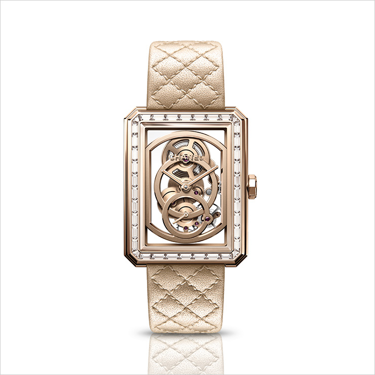 퀼팅 패턴 스트랩이 인상적인 보이프렌드 스켈레톤 리미티드 에디션.