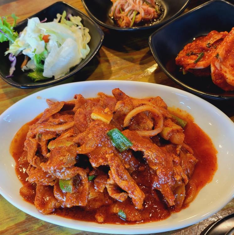 코리아식당 홍대점