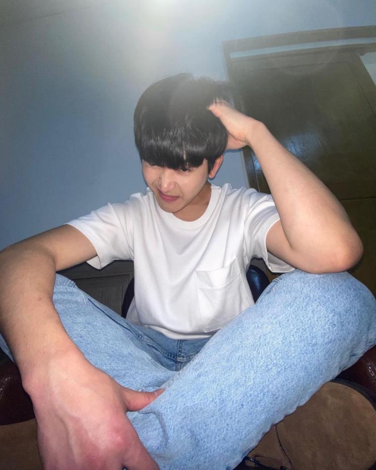 @isayhousayya