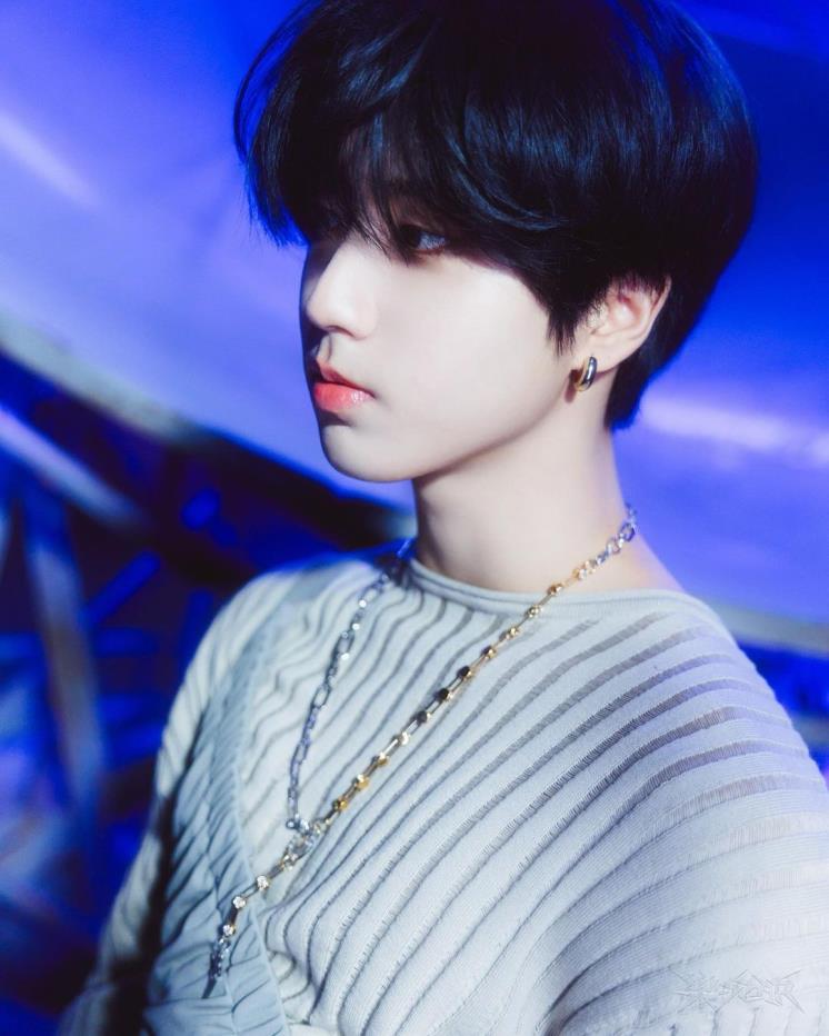 @realstraykids