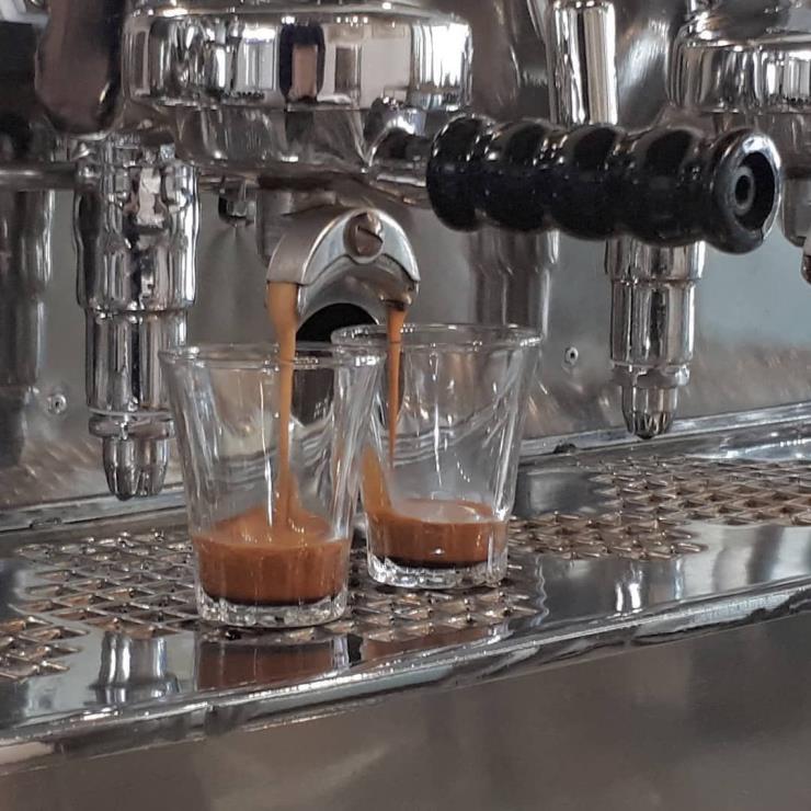 @leesarcoffee