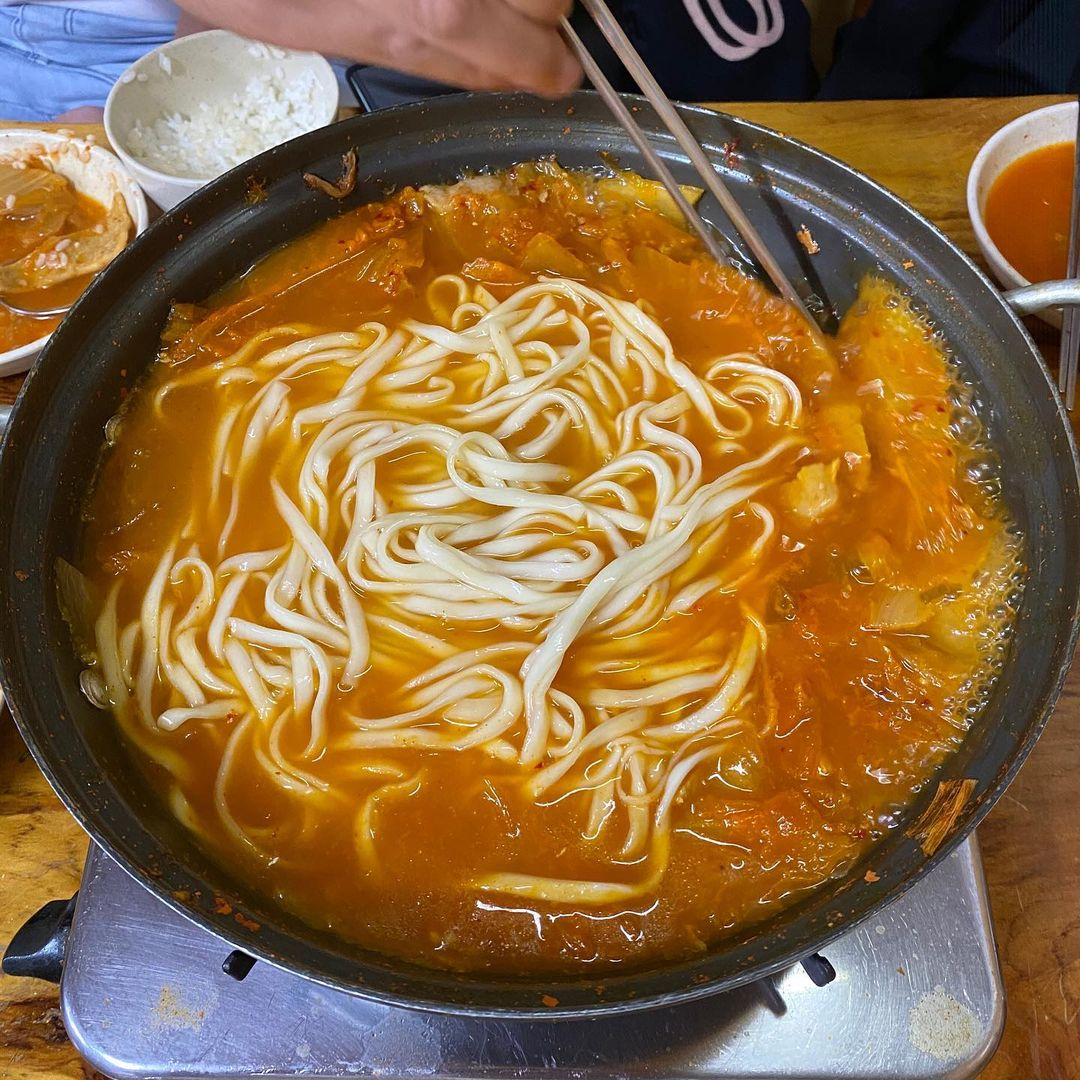 간판없는 김치찌개집 @wang_pro_