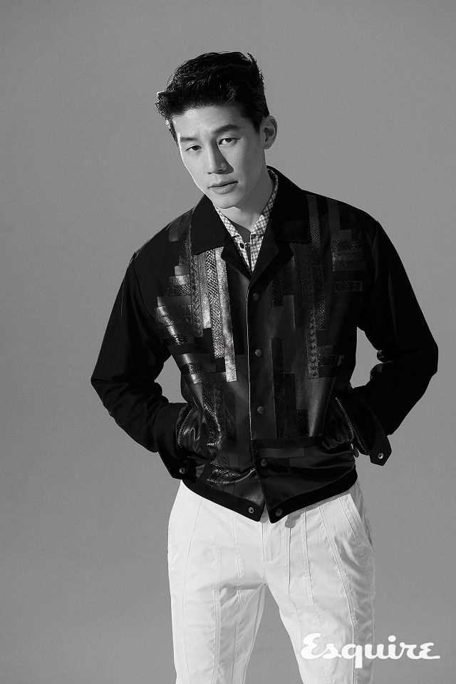 블루종, 셔츠, 바지 모두 보테가 베네타.