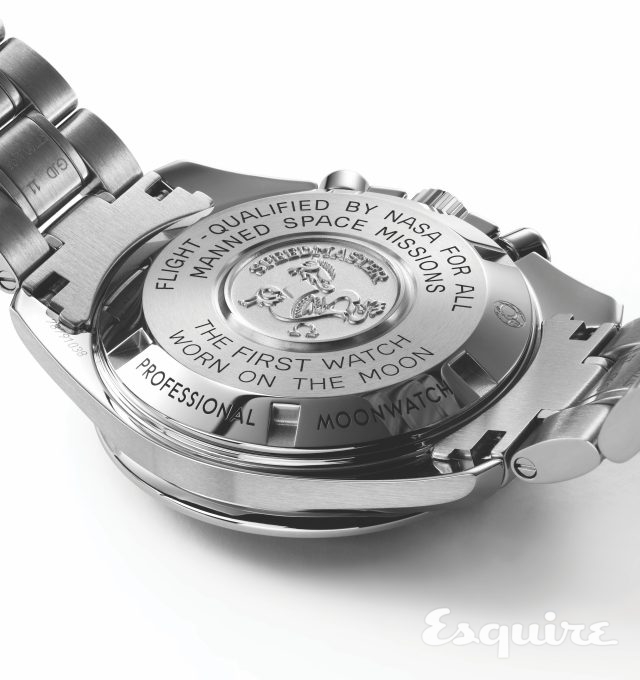 스피드마스터 프로페셔널 문 워치의 뒷면. 이 문구를 적어둘 수 있는 시계는 오메가 스피드마스터 중에서도 프로페셔널 문 워치뿐이다.