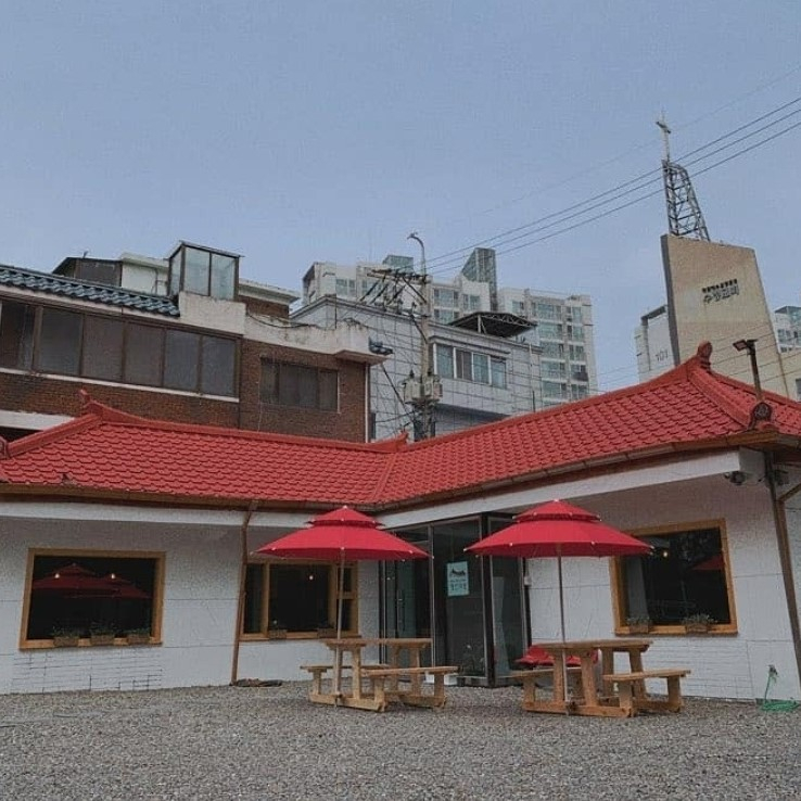 @redroof_coffee