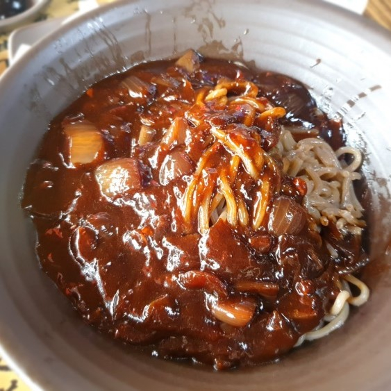 수메밀짜장