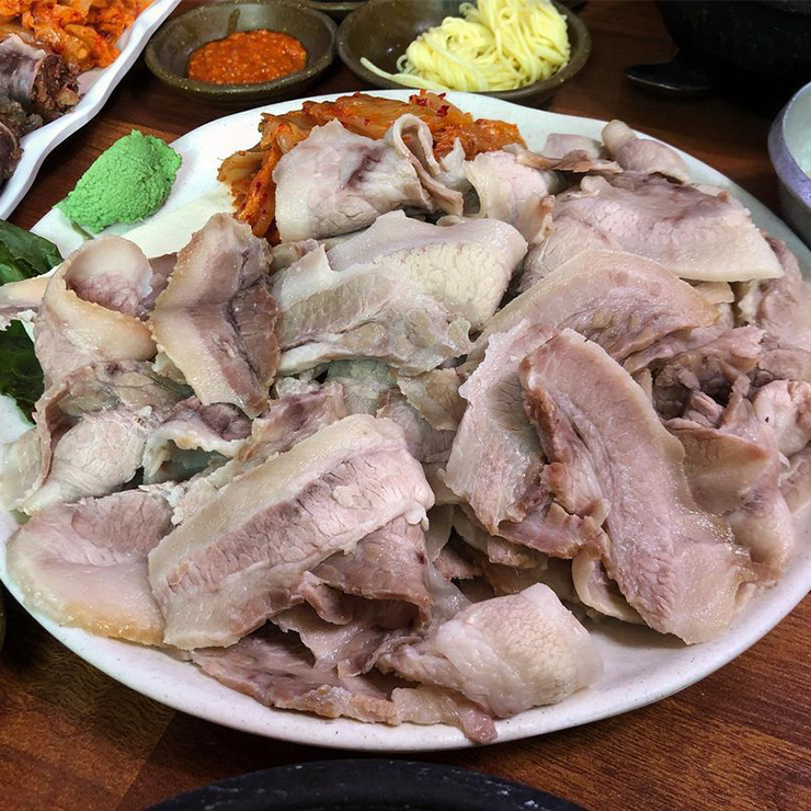 영진돼지국밥(@mozzzzi_lee)