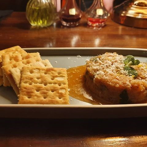 @bar_four_chairs_mapo