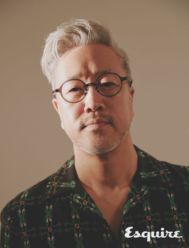 셔츠 펜디. 아이웨어 뮤지크.