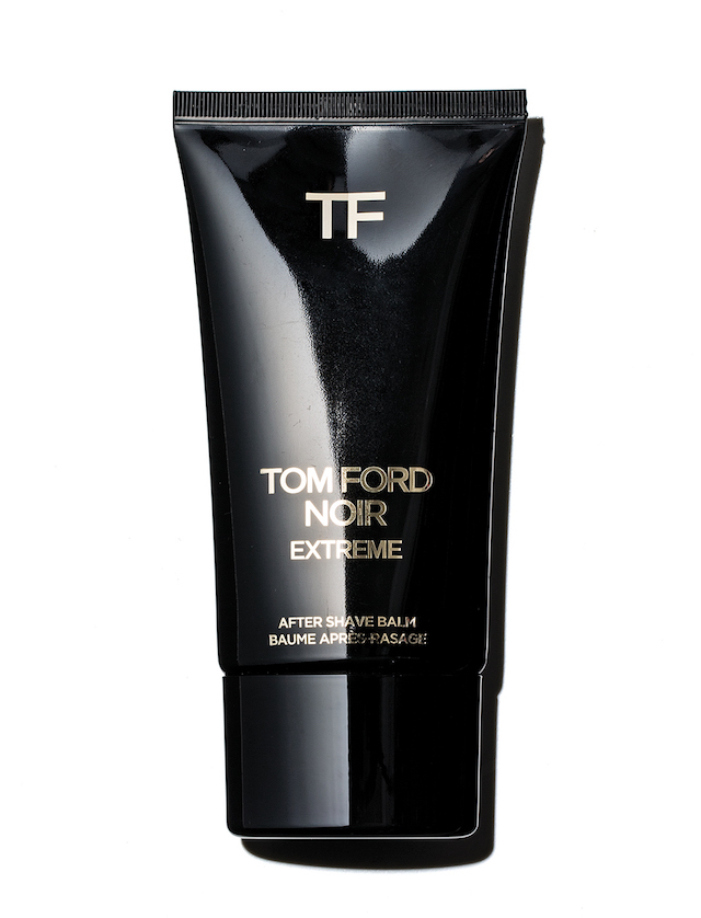 포근한 우디 향을 즐기며 바를 수 있다. 누와르 애프터 쉐이브 밤 75ml/7만3000원 톰 포드 뷰티.