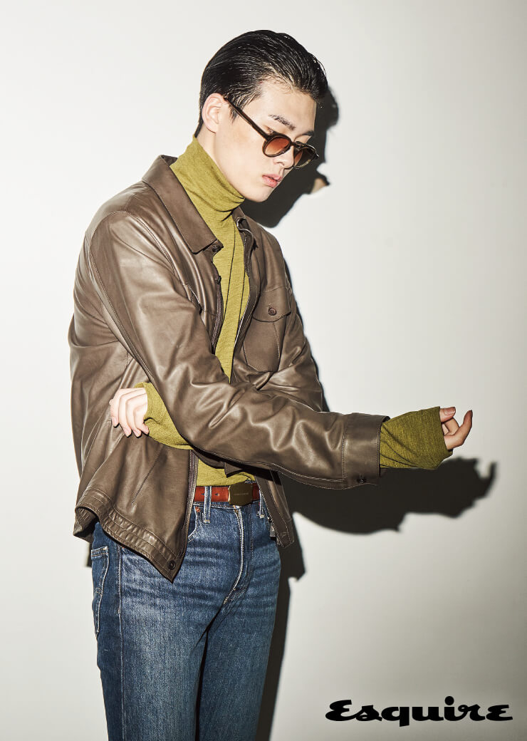 스니커즈 115만원 구찌.