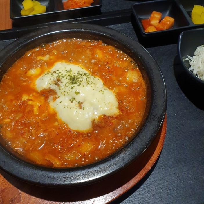 도모니