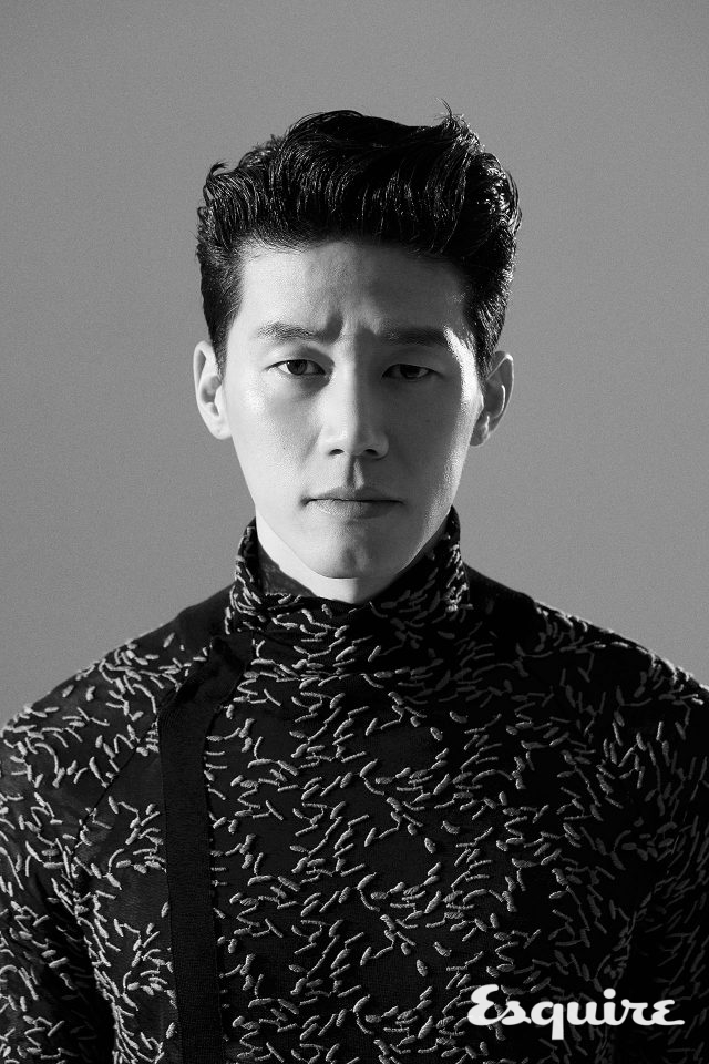 니트 터틀넥 엠포리오 아르마니.