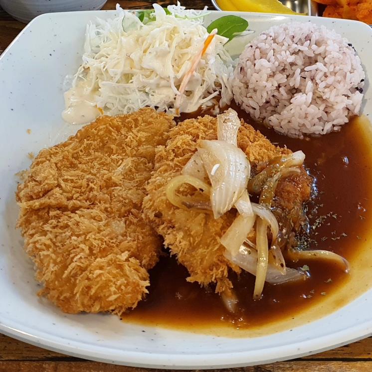 돌담길