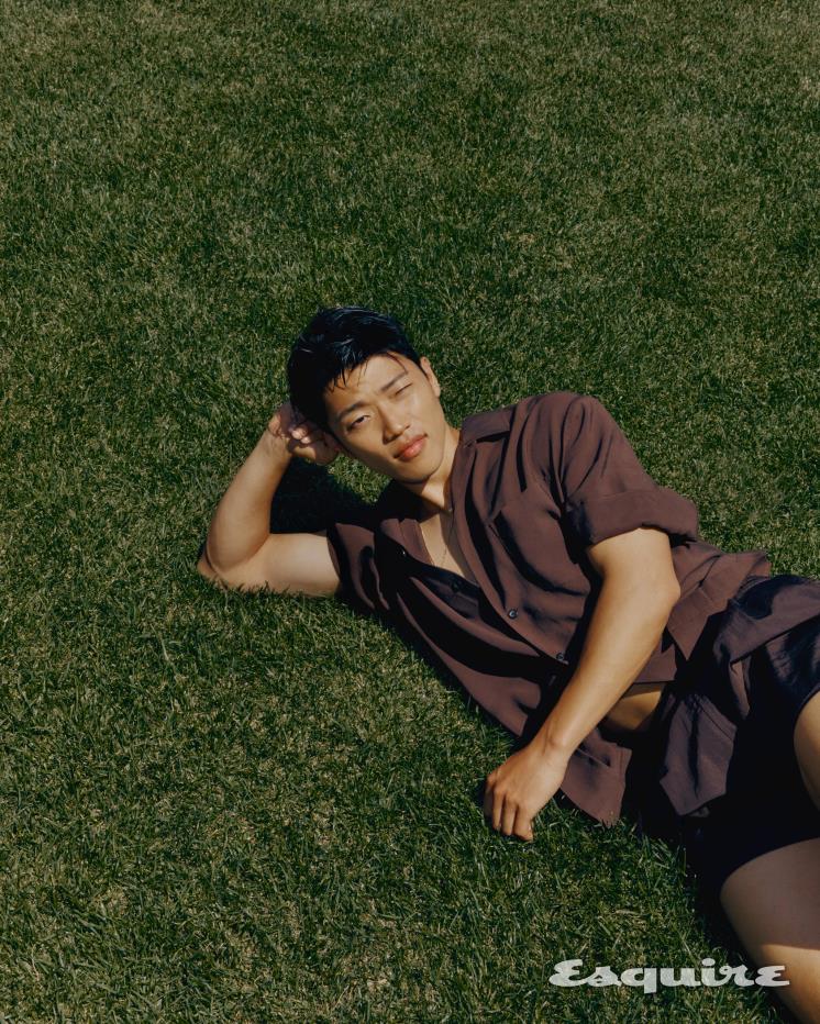 황희찬 선수 화보 B컷.