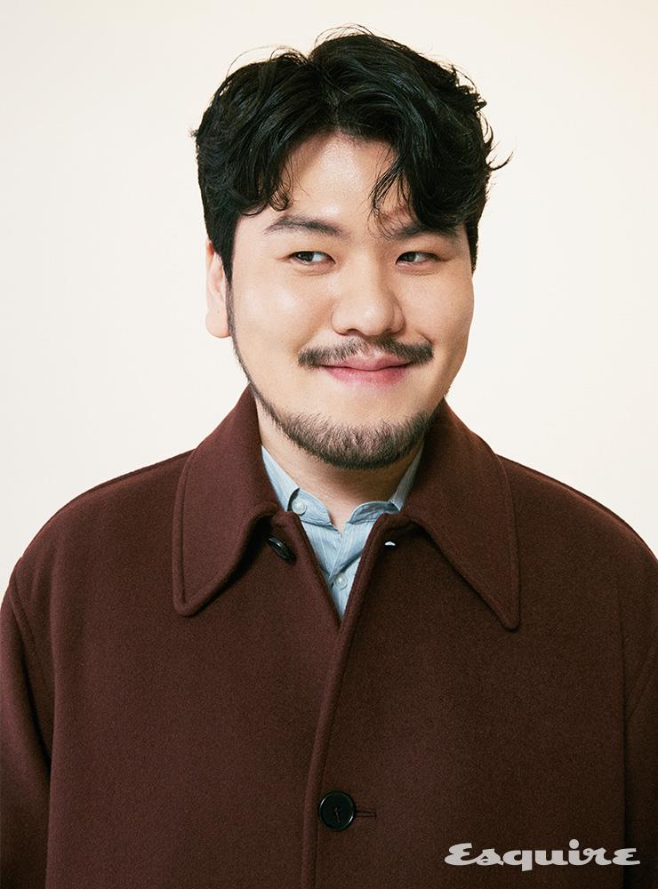 버건디 오버 코트 msgm by G 494 옴므 플러스. 셔츠 스타일리스트 소장품.