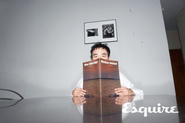 셔츠 준지. 팔찌 불레또.