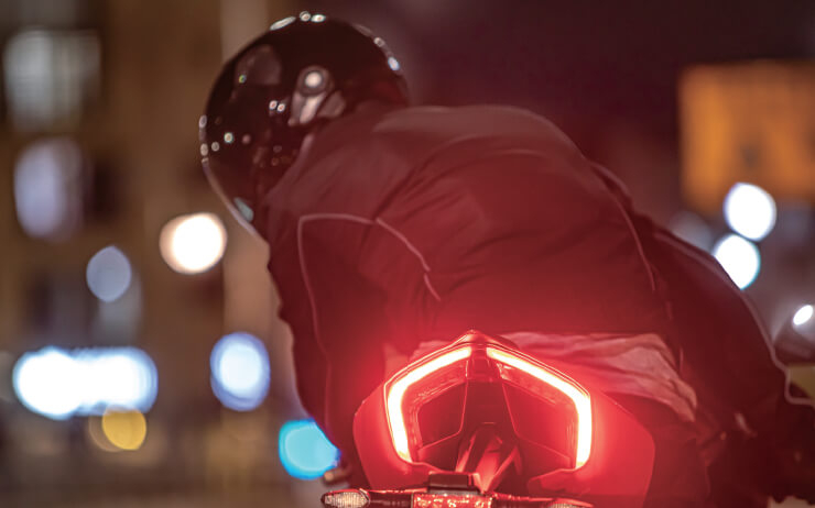  '썸머 나이트' 듀카티 파니갈레 V4 S