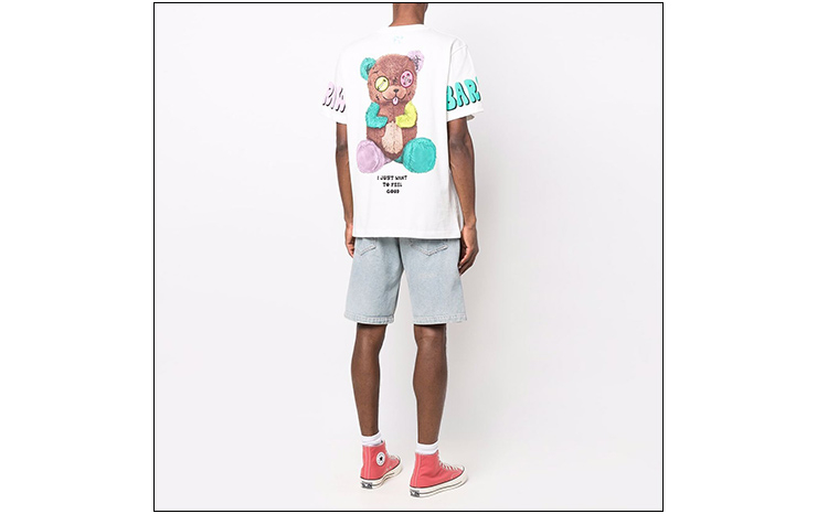 바로우 & 로고 크루 넥 티셔츠, $117 USD