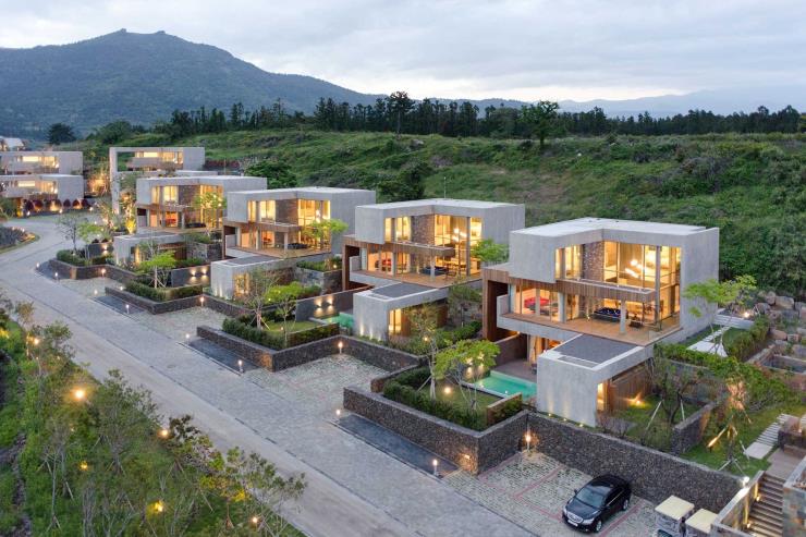 @bayhillpoolvilla